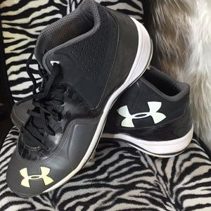 Under Armour Black Baseball Metal Cleats sz 13